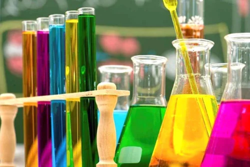 Chemical intermediates used in dye production